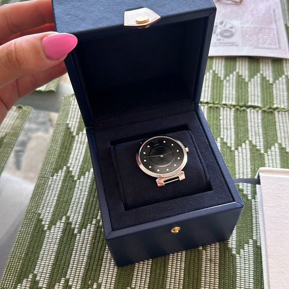 Louis Vuitton Men’s Watch - Picture 1 of 3